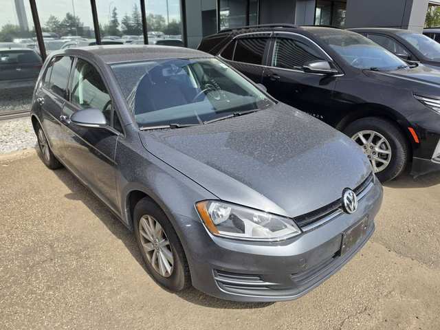 2017 Volkswagen Golf TRENDLINE