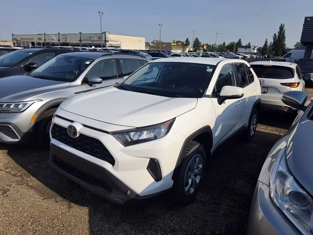 2023 Toyota Rav4 LE - Image 2