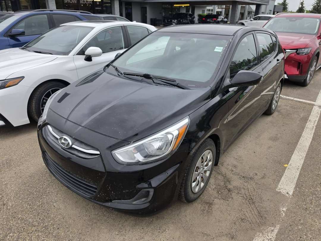 2017 Hyundai Accent GL - Image 2