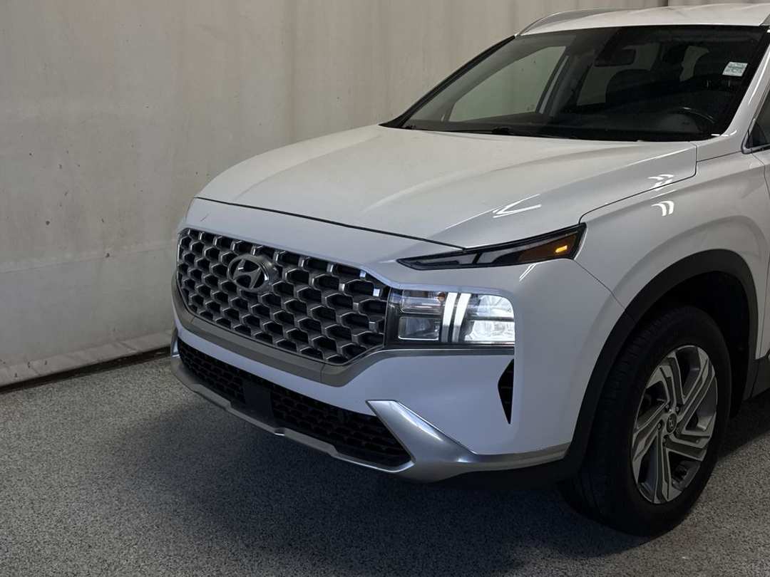 2022 Hyundai Santa Fe Preferred - Image 3