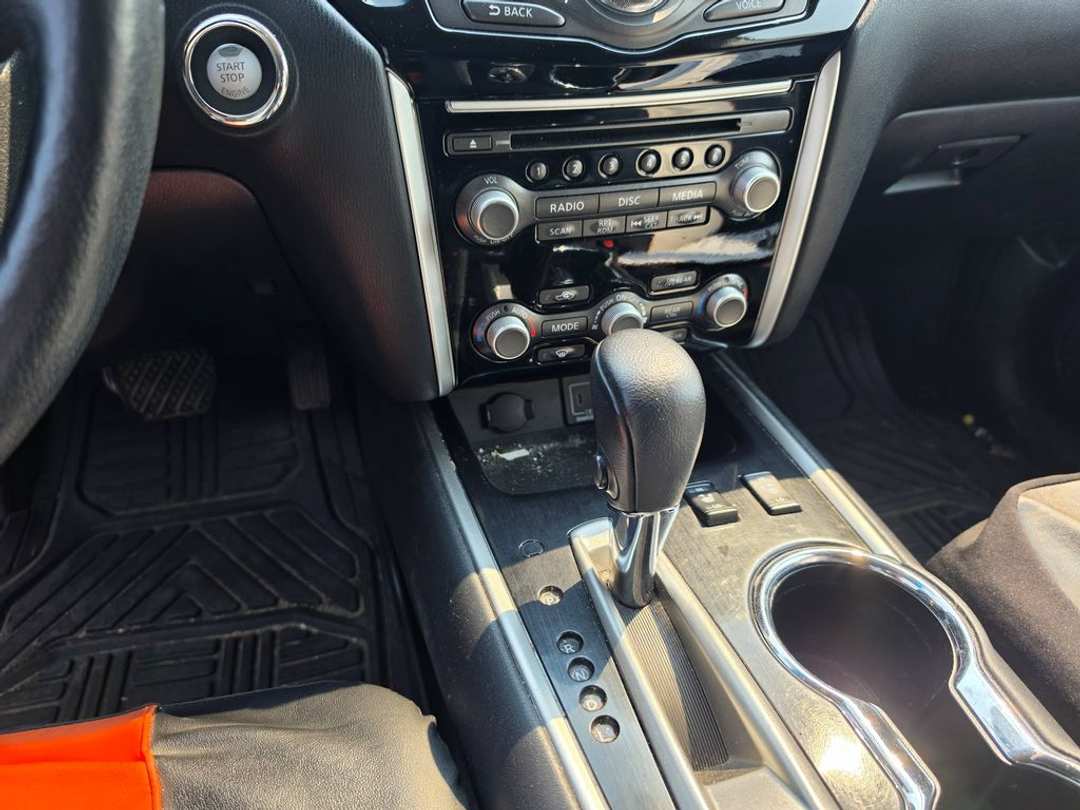 2019 Nissan Pathfinder SV - Image 3