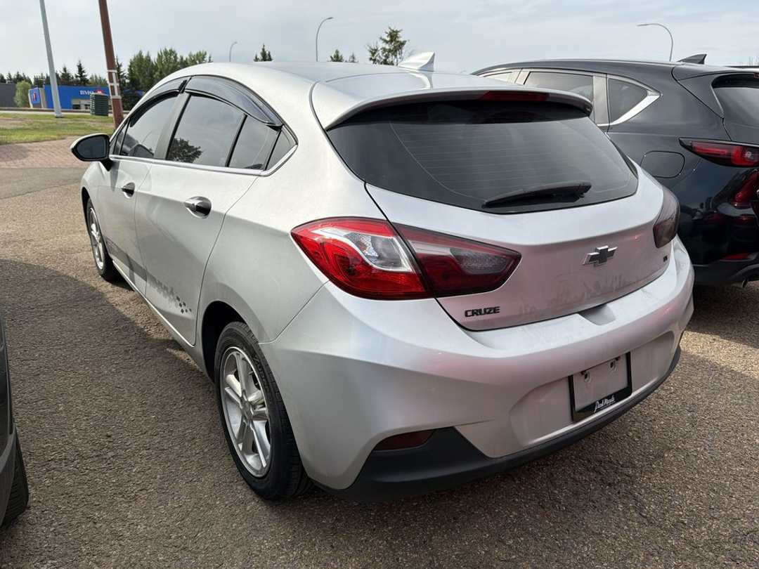 2018 Chevrolet Cruze LT TURBO - Image 3