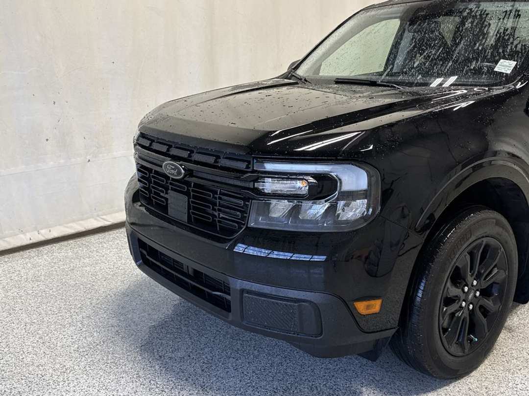 2024 Ford Maverick LARIAT - Image 3