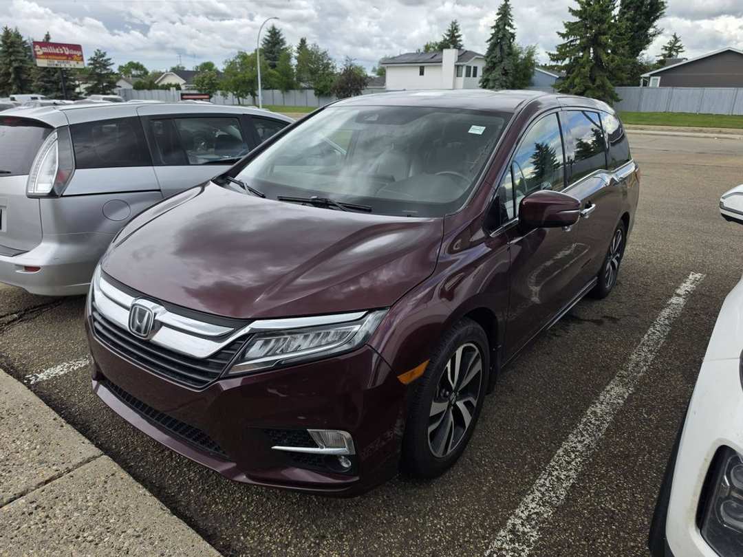 2018 Honda Odyssey TOURING - Image 2