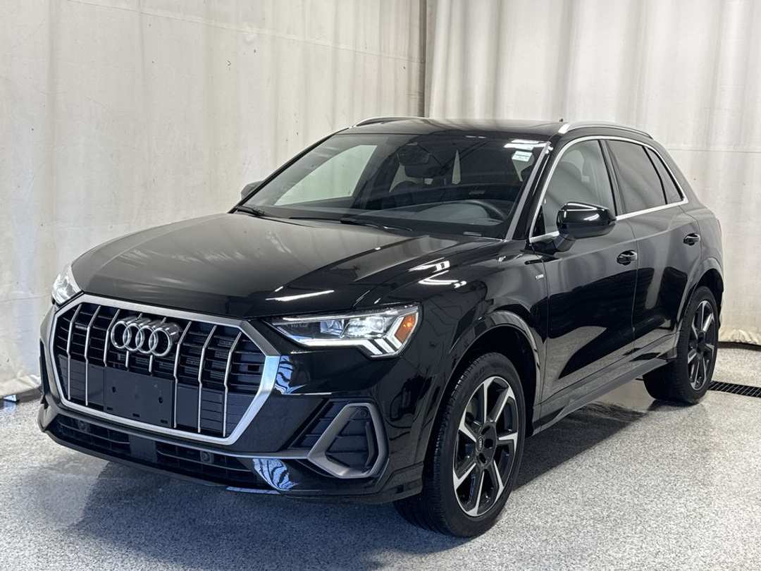 2025 Audi Q3 Progressiv - Image 2