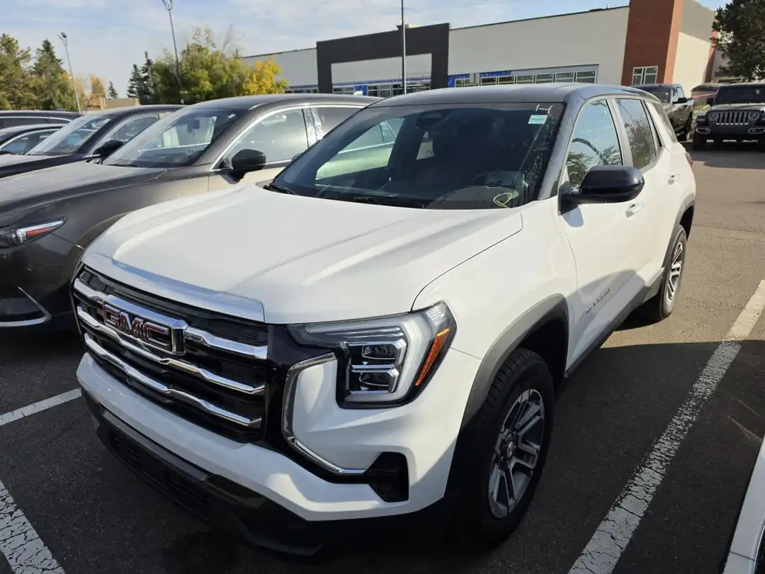 2025 GMC Terrain ELEVATION - Image 2