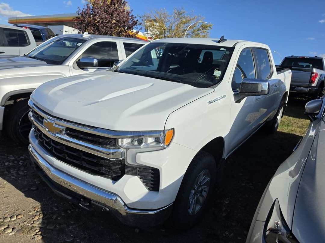 2025 Chevrolet Silverado 1500 LT - Image 2