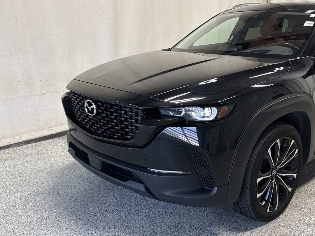 2024 MAZDA Cx-50 GT - Image 3