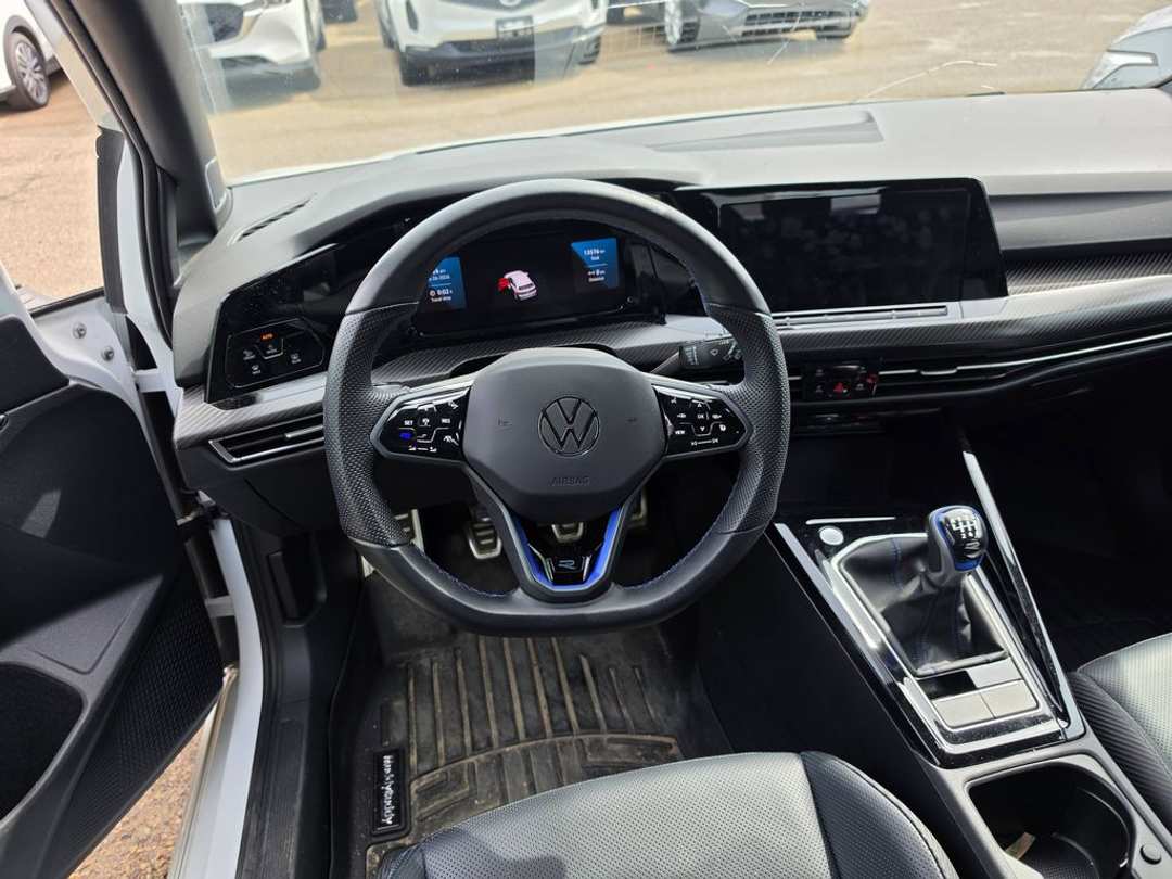 2024 Volkswagen Golf R - Image 3