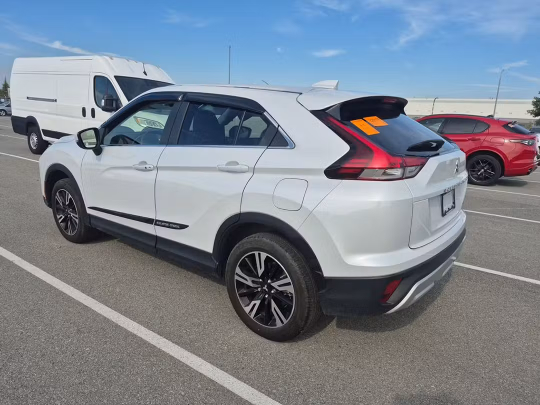 2024 Mitsubishi Eclipse Cross SE - Image 3
