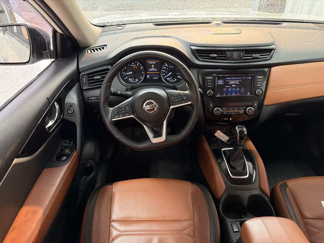 2019 Nissan Rogue SL - Image 3
