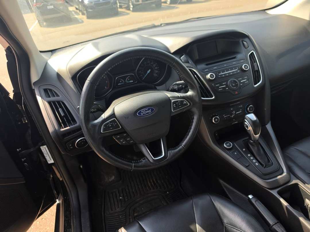 2016 Ford Focus SE - Image 3