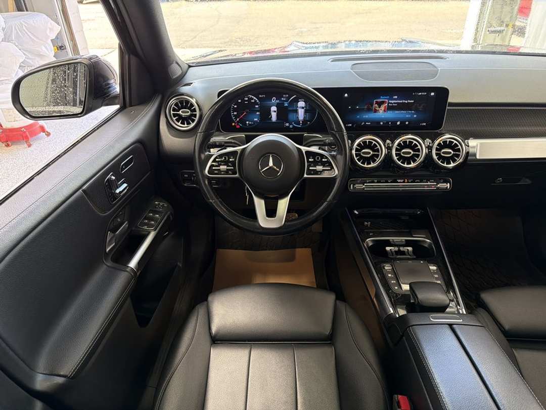 2021 Mercedes-Benz GLB 250 - Image 3