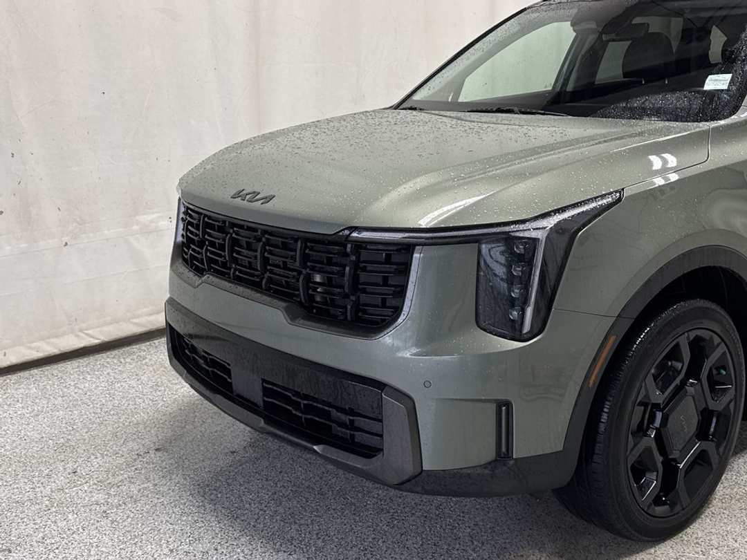 2025 Kia Sorento XLine - Image 3
