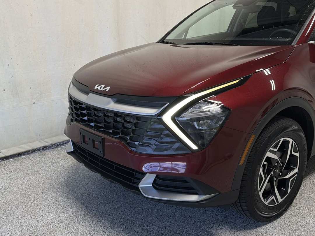2024 Kia Sportage LX - Image 3