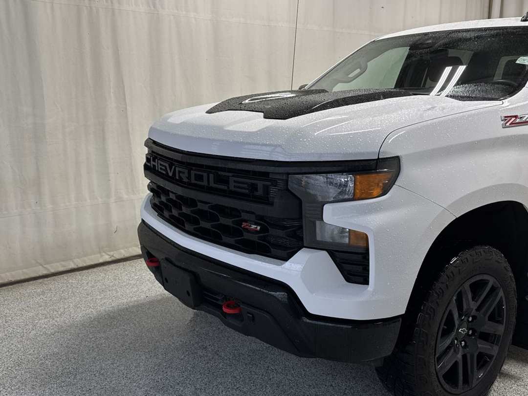 2025 Chevrolet Silverado 1500 Custom Trail Boss - Image 3