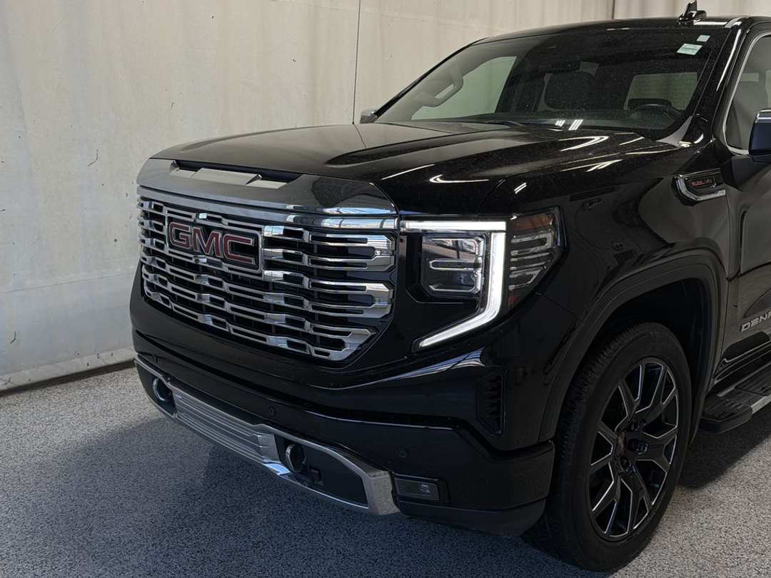 2024 GMC Sierra 1500 Denali - Image 3