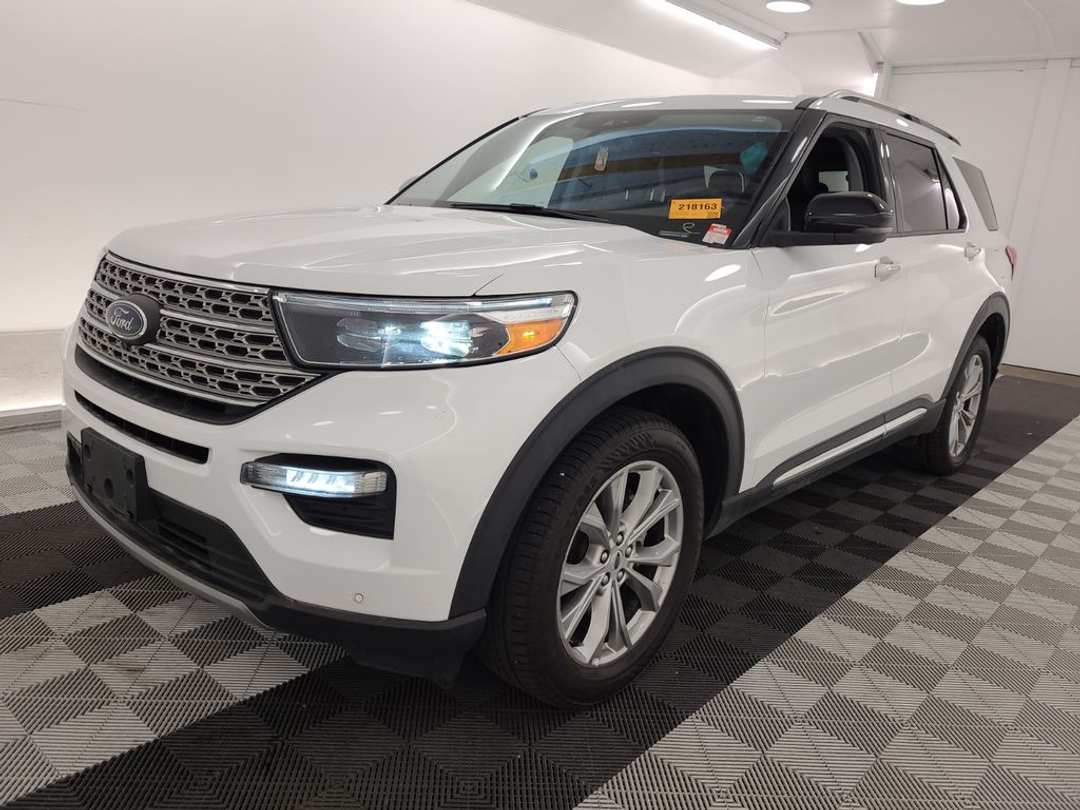2023 Ford Explorer LIMITED - Image 2
