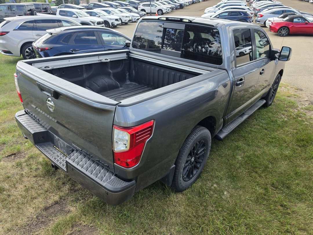 2018 Nissan Titan SX - Image 3