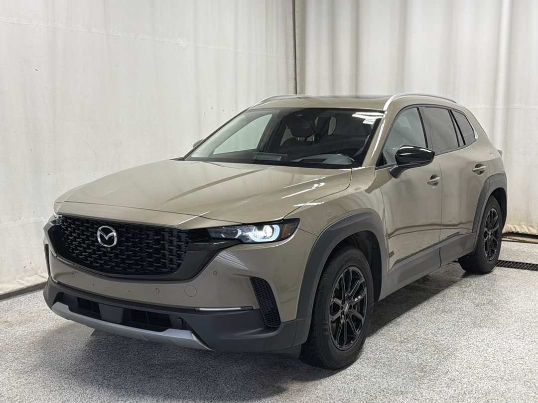 2023 MAZDA Cx-50 GT w/Turbo - Image 2