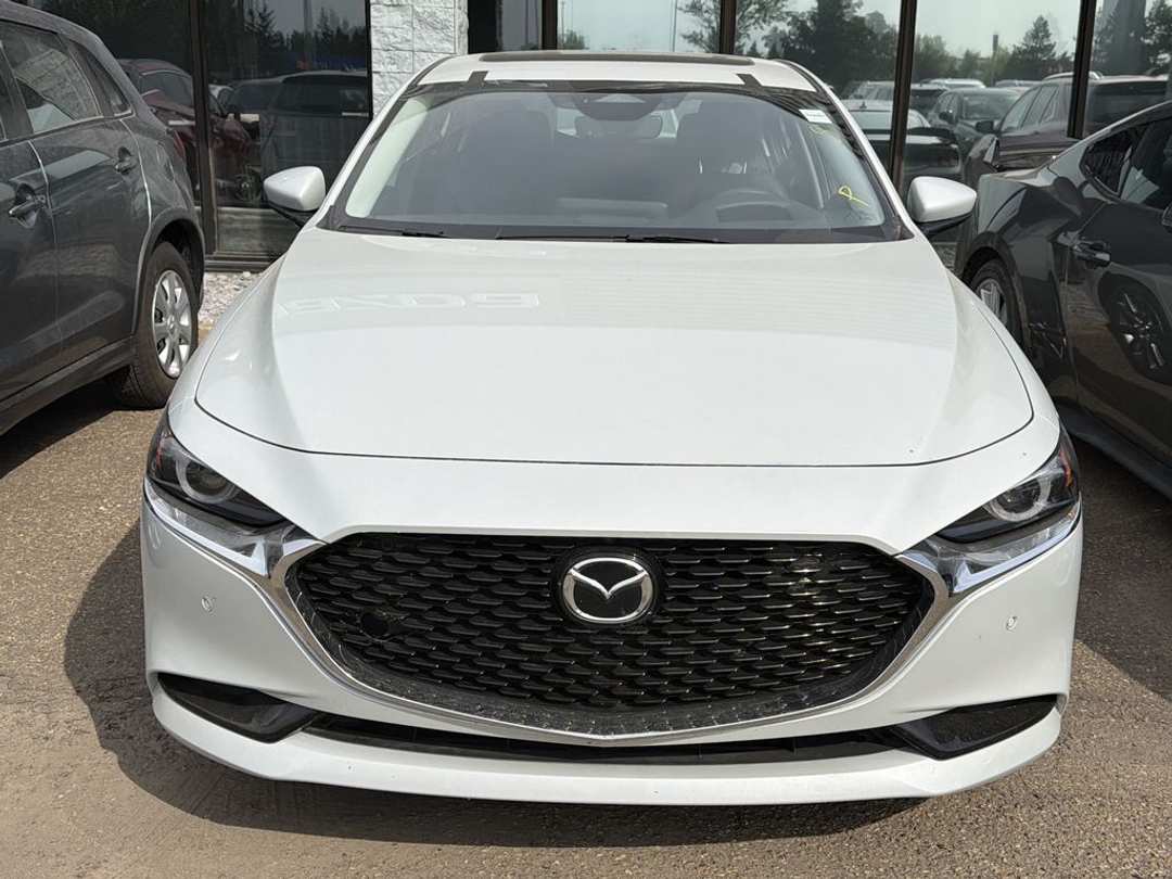 2025 MAZDA Mazda3 GT - Image 2