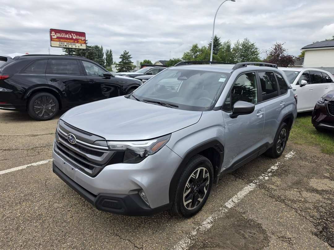 2025 Subaru Forester PREMIUM - Image 2