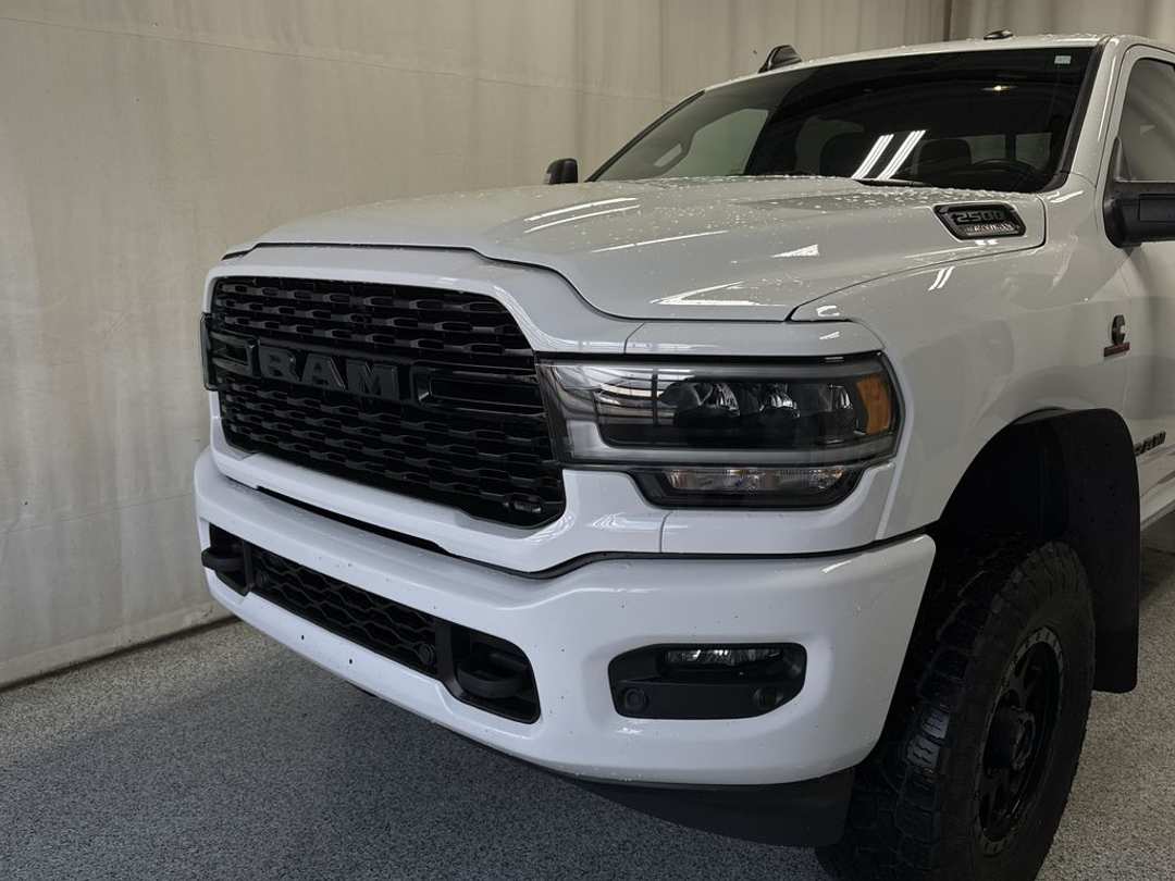2024 Ram 2500 Big Horn - Image 3