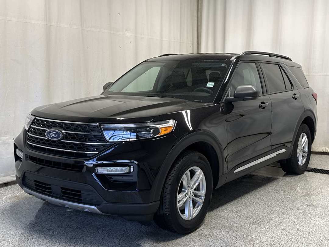 2023 Ford Explorer XLT - Image 2
