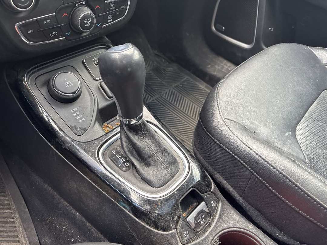 2021 Jeep Compass ALTITUDE - Image 3