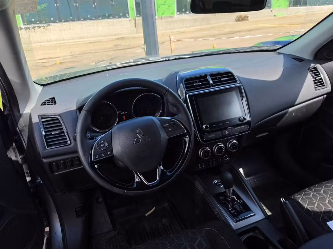 2024 Mitsubishi Rvr SE - Image 3