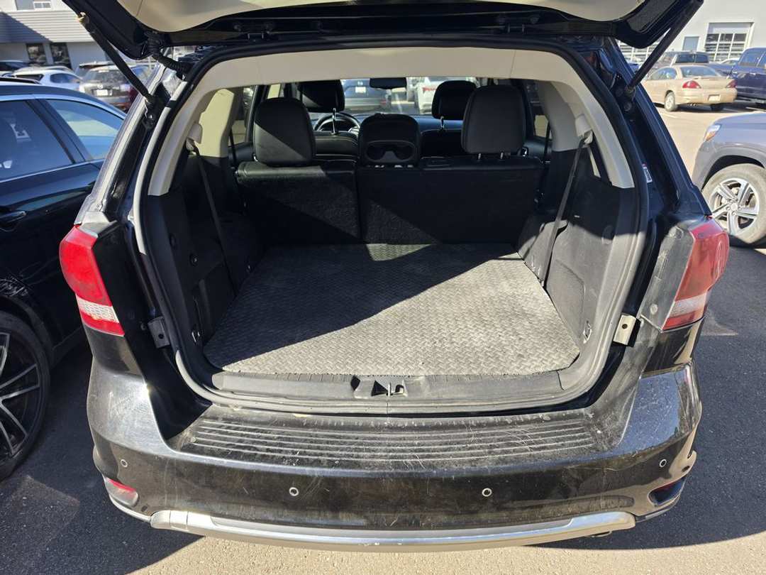 2015 Dodge Journey Crossroad - Image 3