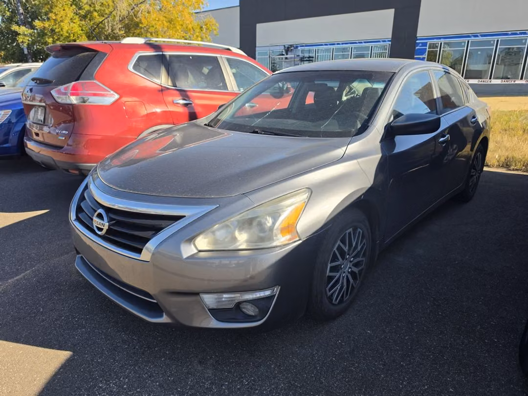 2015 Nissan Altima 2.5 S - Image 2