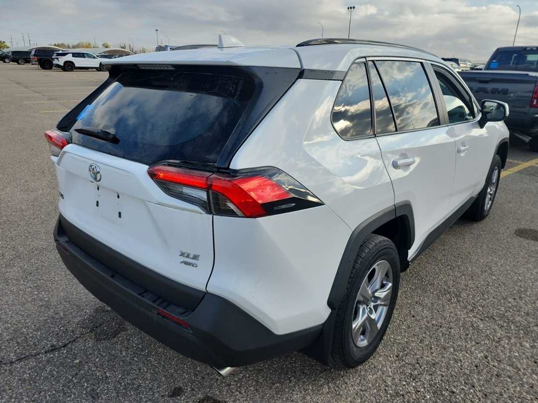 2025 Toyota Rav4 XLE - Image 3