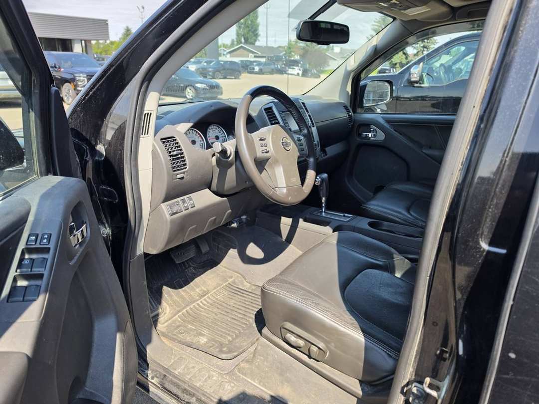 2018 Nissan Frontier PRO 4X - Image 3