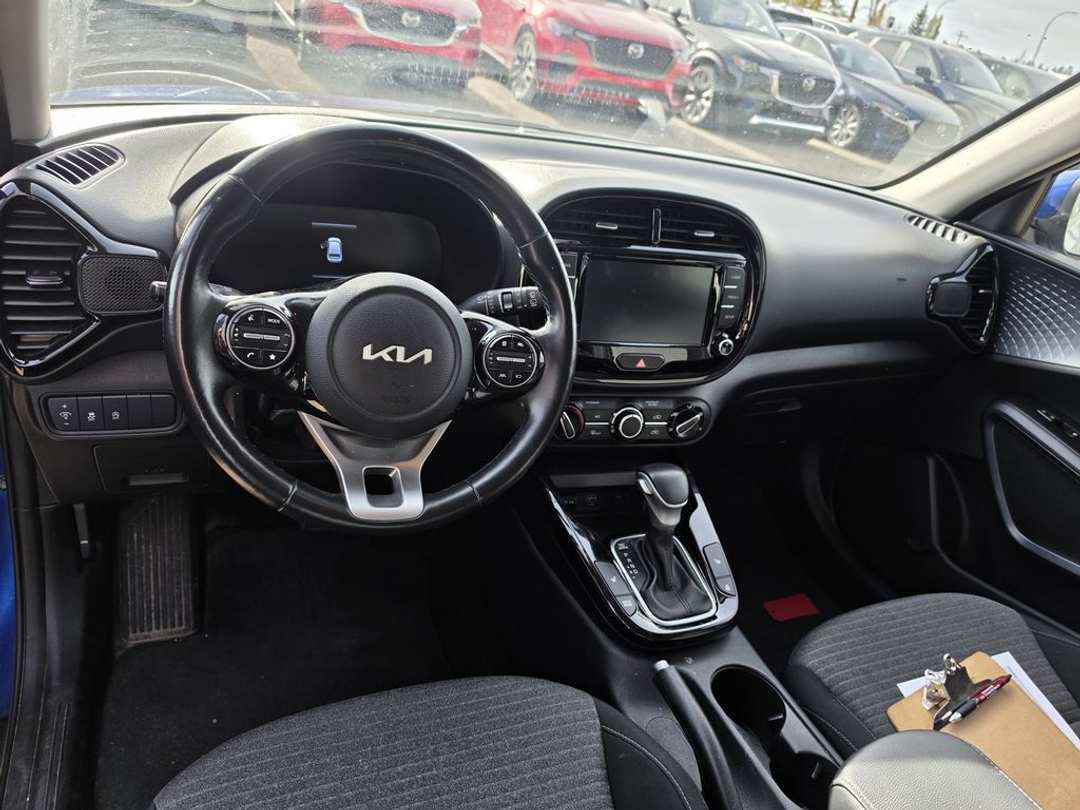 2023 Kia Soul EX - Image 3