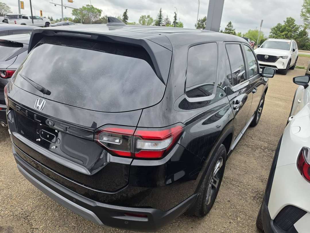 2023 Honda Pilot EXL - Image 3