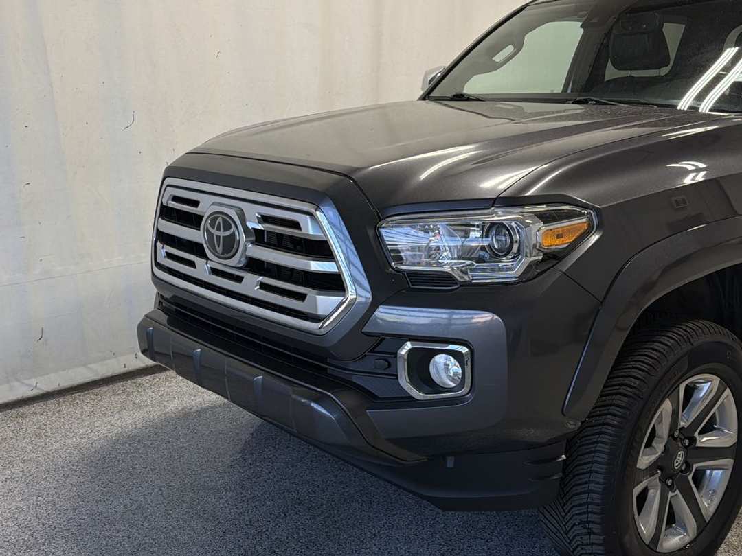 2019 Toyota Tacoma 4Wd Limited - Image 3