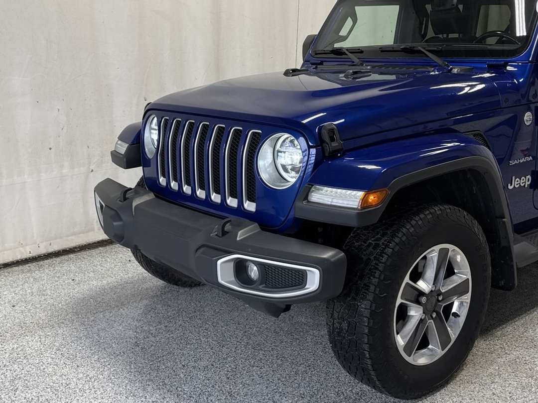 2019 Jeep Wrangler Unlimited Sahara - Image 3