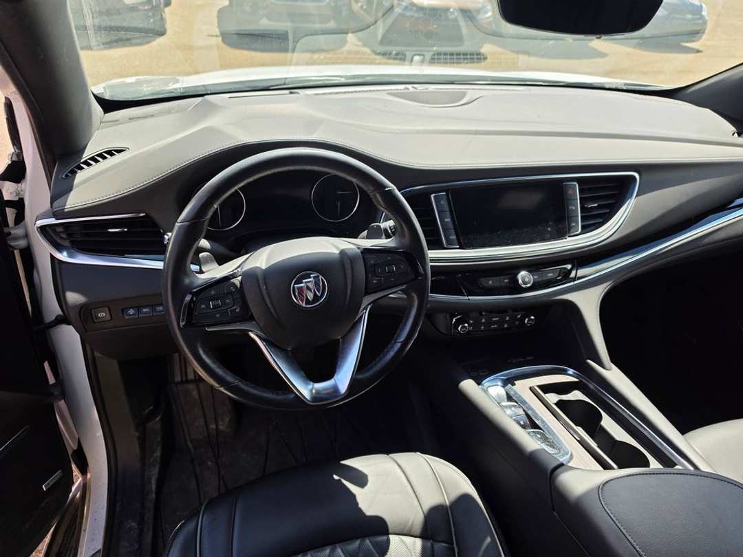 2022 Buick Enclave Avenir - Image 3