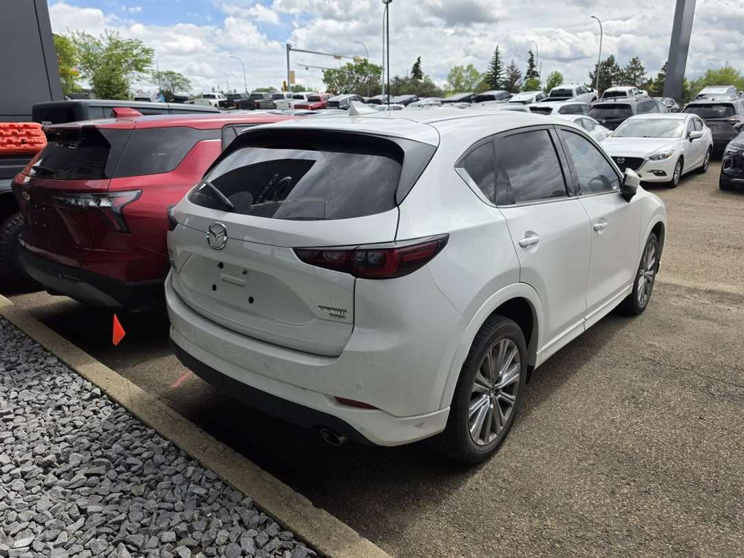 2023 MAZDA CX-5 SIGNATURE - Image 3
