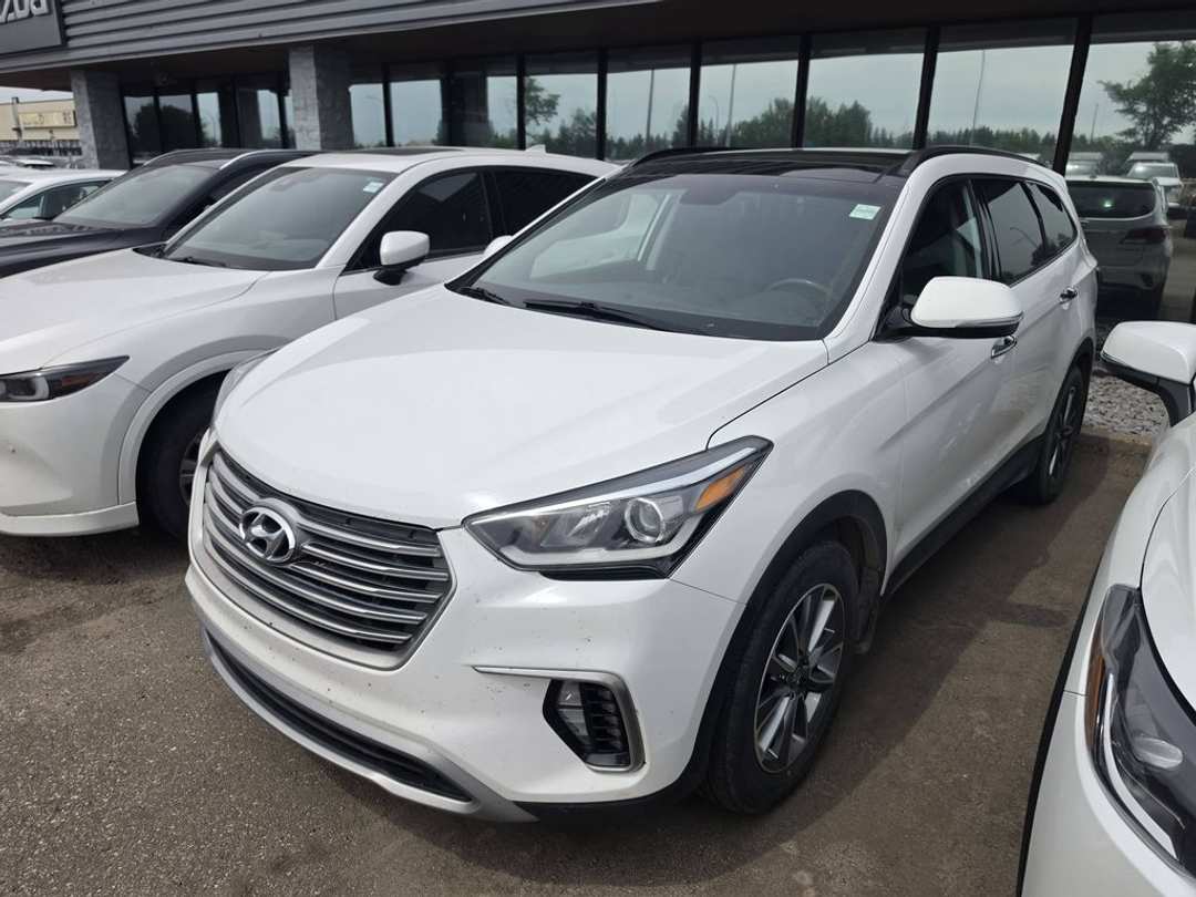 2017 Hyundai Santa Fe Xl - Image 2
