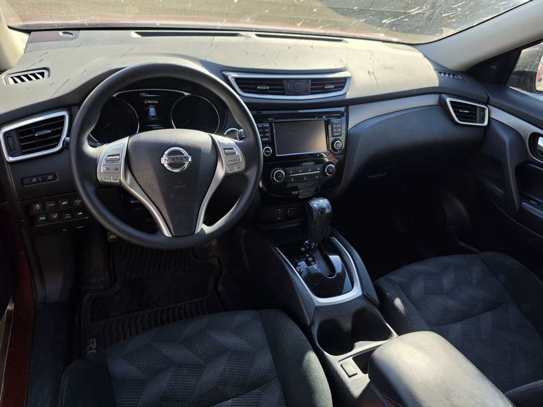 2016 Nissan Rogue S - Image 3