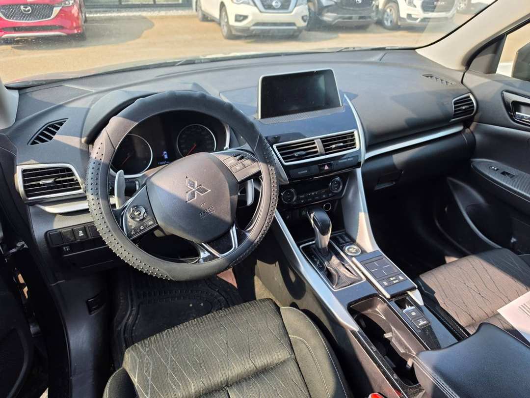 2019 Mitsubishi Eclipse Cross SE - Image 3