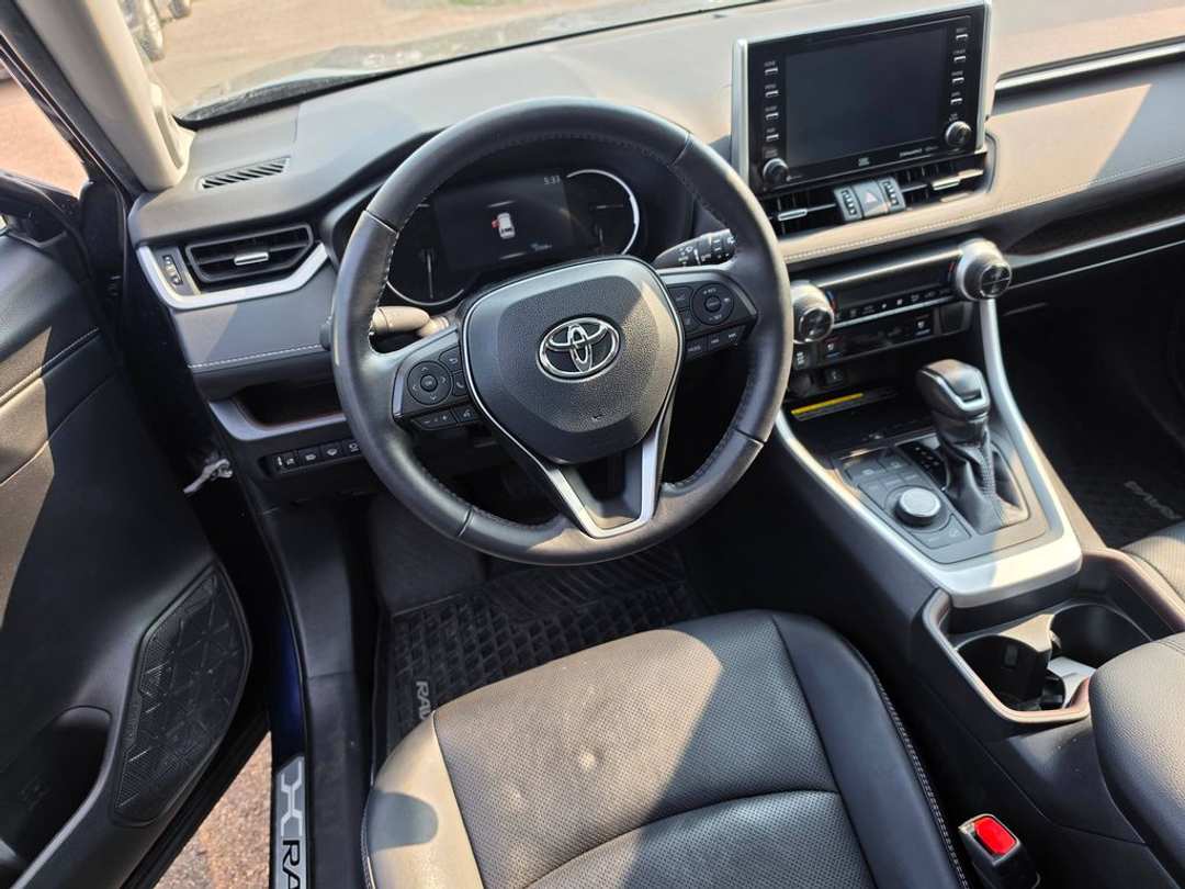 2021 Toyota Rav4 LIMITED - Image 3