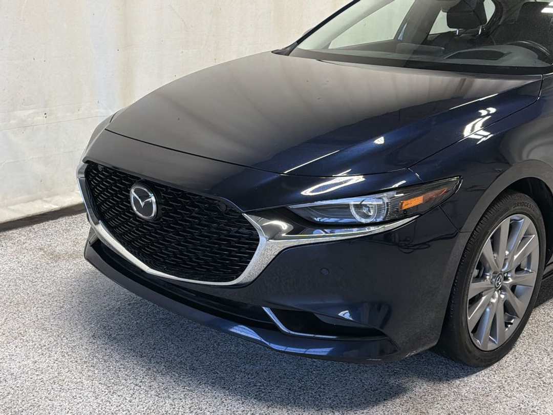 2025 MAZDA Mazda3 GT - Image 3