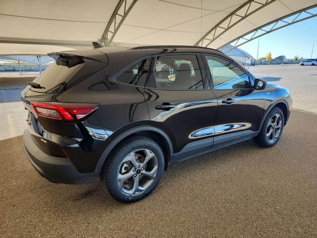 2025 Ford Escape STLINE - Image 3