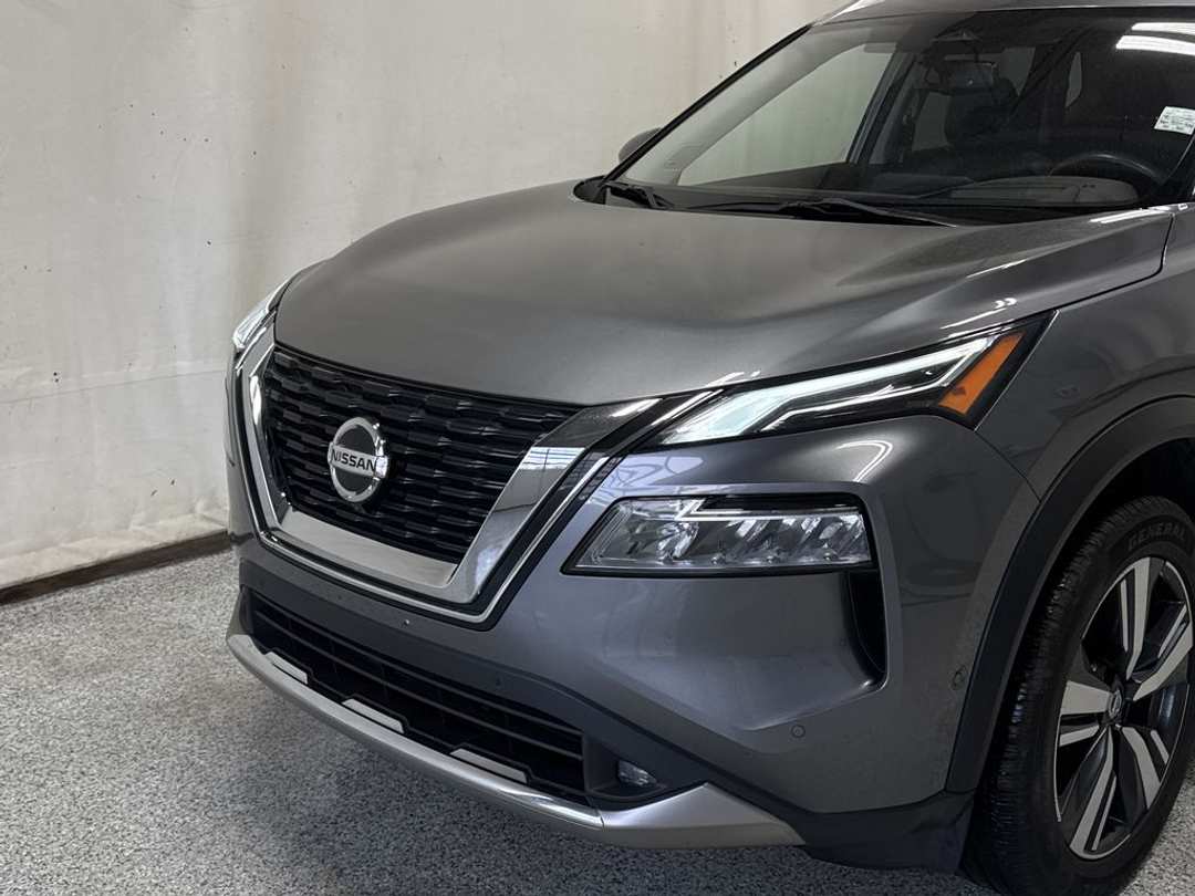 2021 Nissan Rogue Platinum - Image 3