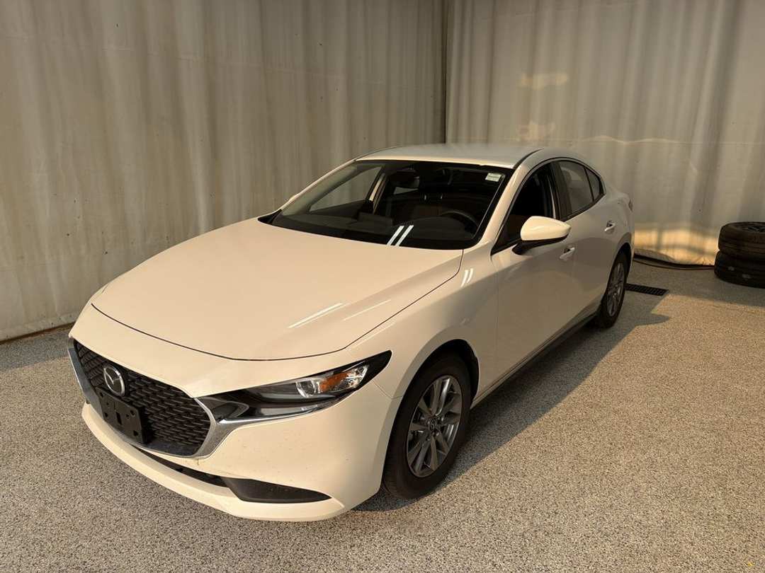2025 MAZDA Mazda3 GS - Image 2