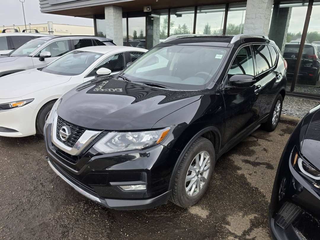 2017 Nissan Rogue SV - Image 2
