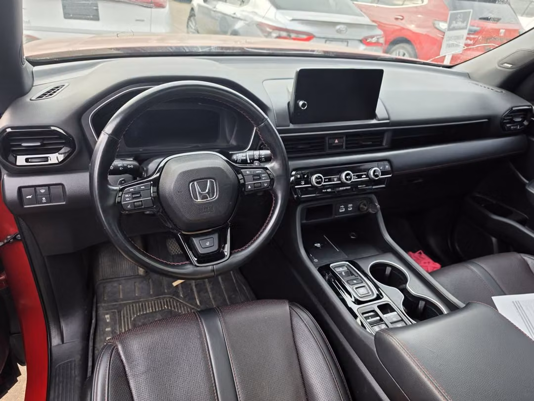 2024 Honda Pilot Black Edition - Image 3